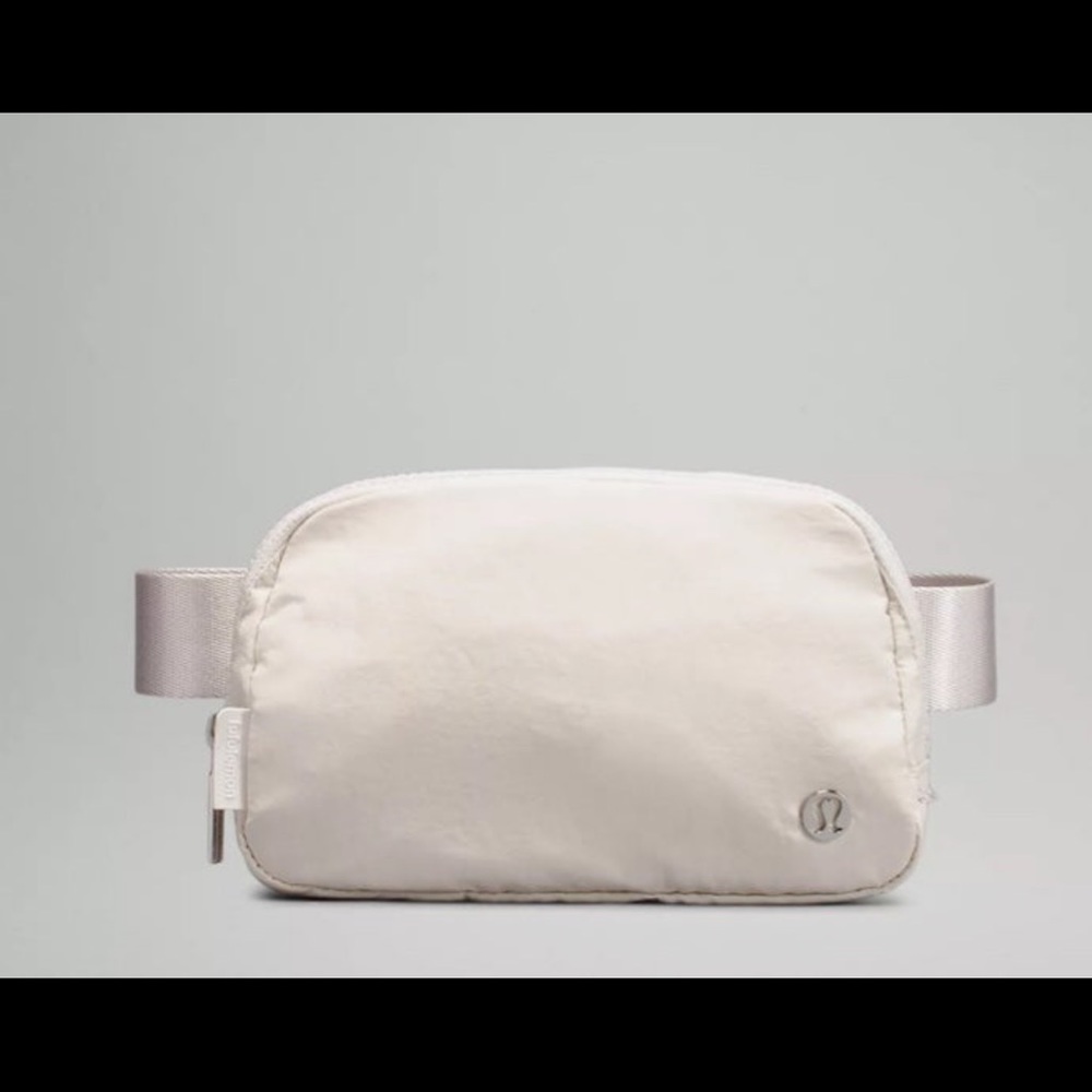 Lululemon Everywhere Belt Bag 1L
